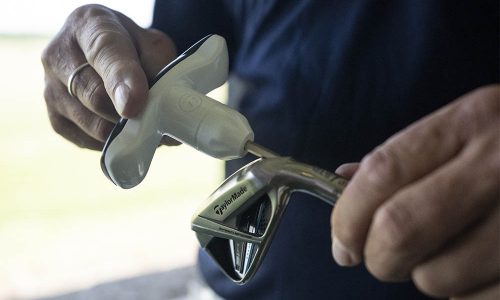 AJUSTEMENT SUR MESURE DE CLUBS DE GOLF